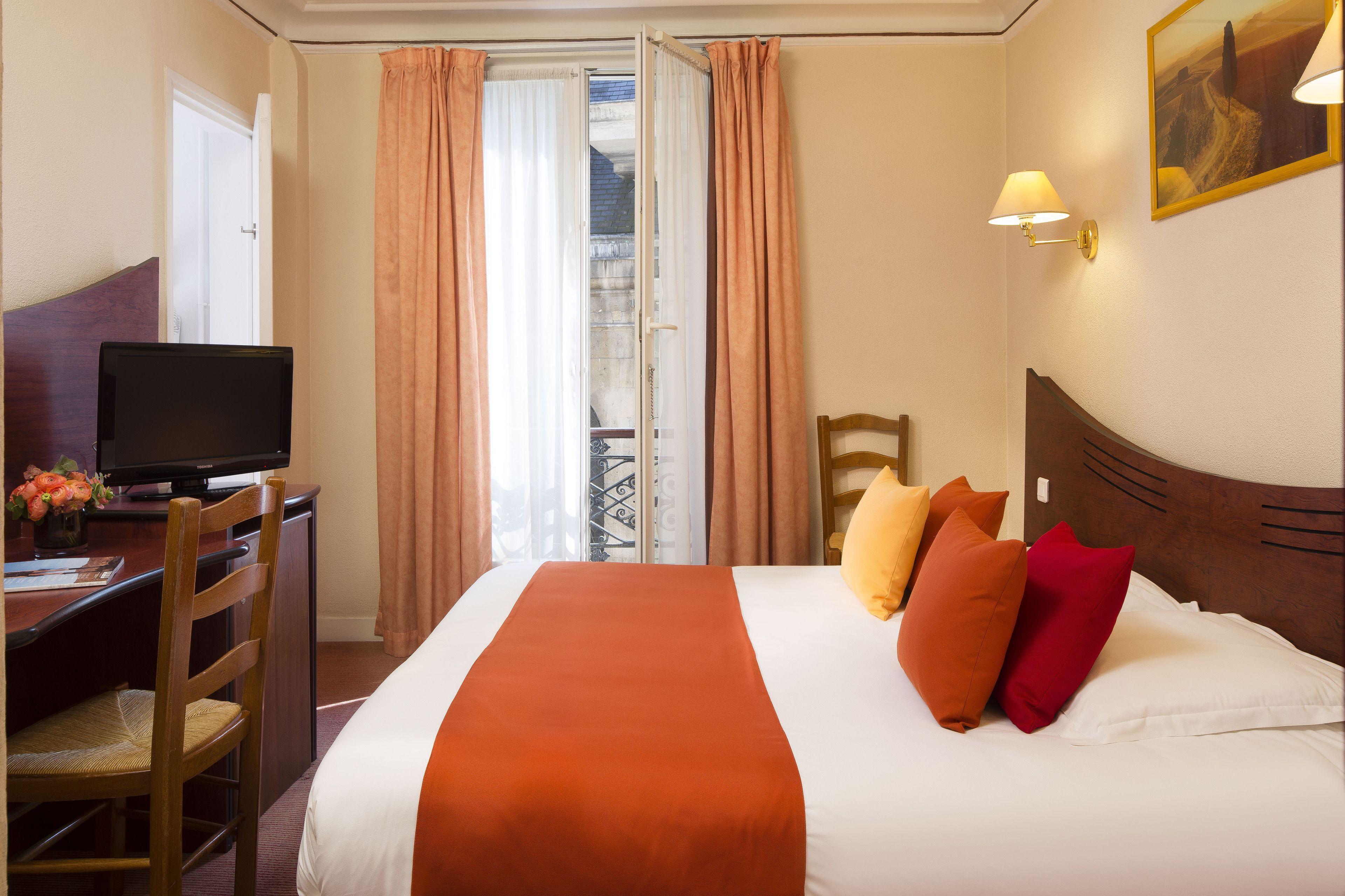 Londres Saint Honore Hotel 3*